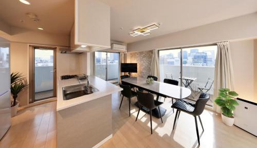 Three-Bedroom Apartment - High Floor