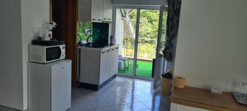 Deluxe Room (2 Adults + 1 Child)