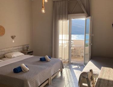 Triple Room with Sea View
