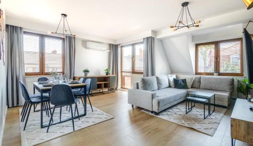 Apartment with City View