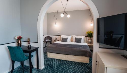 Deluxe Double Room with Extra Bed
