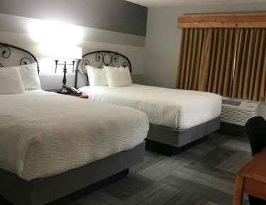 Deluxe Queen Room