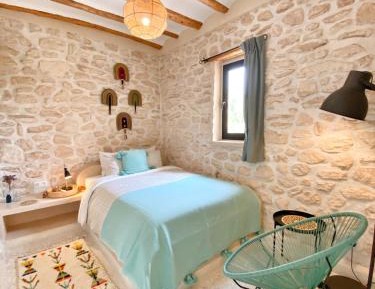 Single Room with Private Bathroom
