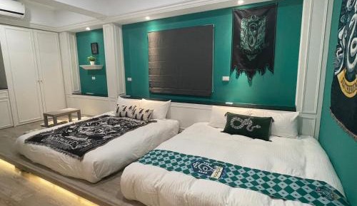 Quadruple Room with Private Bathroom