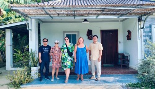 Bungalow - Water Front 