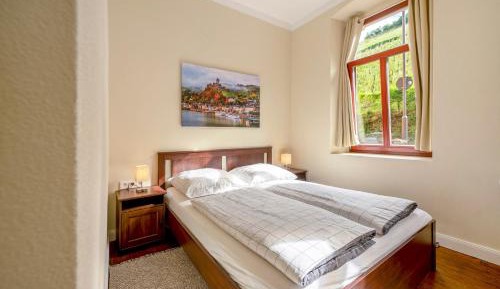 Superior One-Bedroom Apartment