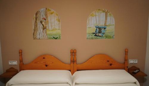 Two-Bedroom Apartment with Mountain View