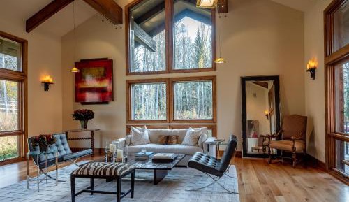 Five-Bedroom Holiday Home