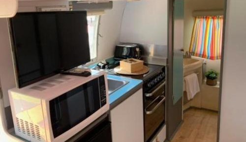 Gidget Airstream - Caravan (shared bathroom)