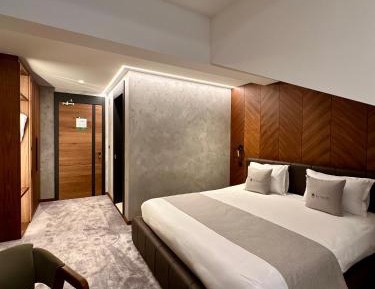 King Room with Mountain View