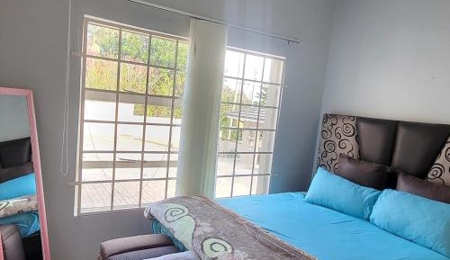 Deluxe Family Suite