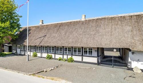 Four-Bedroom Holiday Home