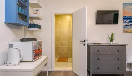 Deluxe Double Room with Shower