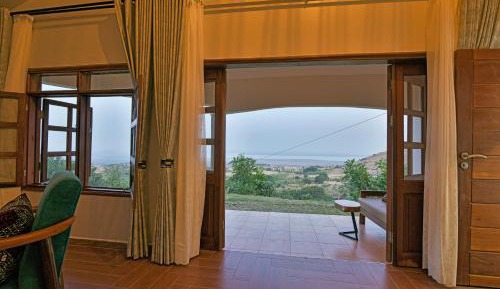 Twin Room with Lake View