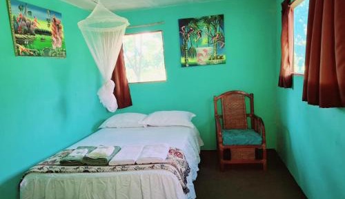Family Bungalow with Private Bathroom (5 adults)