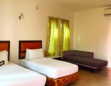 Large Double or Twin Room