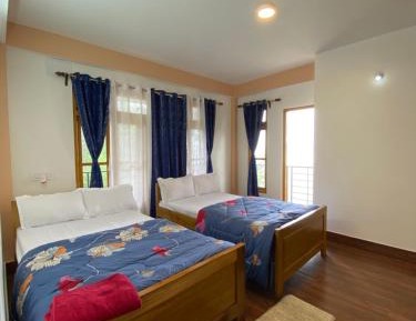 Double or Twin Room with Private Bathroom