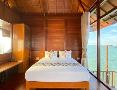 Villa with Sea View