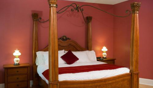 Deluxe King Suite