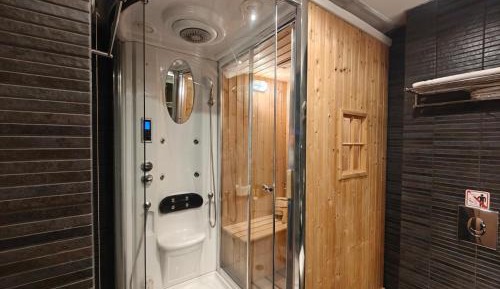 Executive Sea View Suite with Sauna