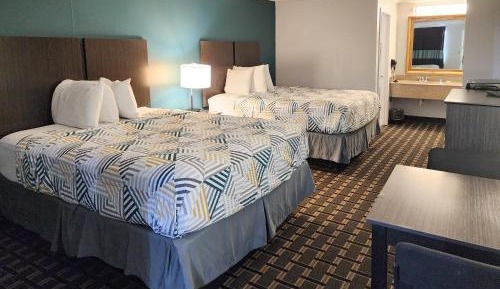 Queen Room with Two Queen Beds - Smoking