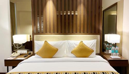 Executive Room - 1 Double Bed (1+1 on IMFL, 2Pcs Laundry Free)