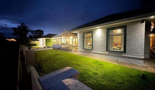 Villa with Garden View