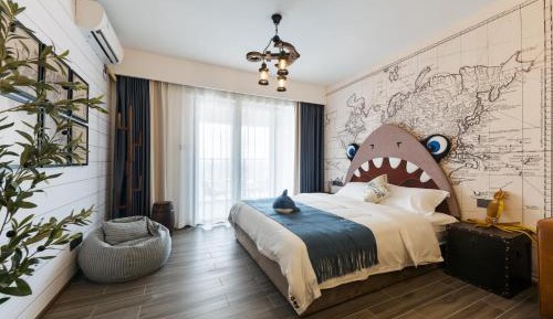 Queen Room with Balcony