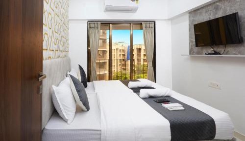 Standard Double Room with Shared Bathroom