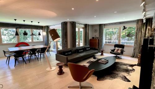 Four-Bedroom Luxury Apartment