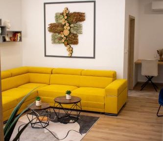 Two-Bedroom Deluxe Apartment with Balcony