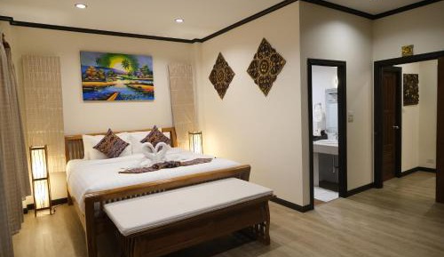 Family Room with Garden View