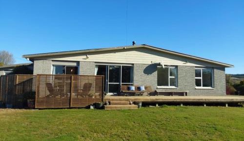 Three-Bedroom Holiday Home 