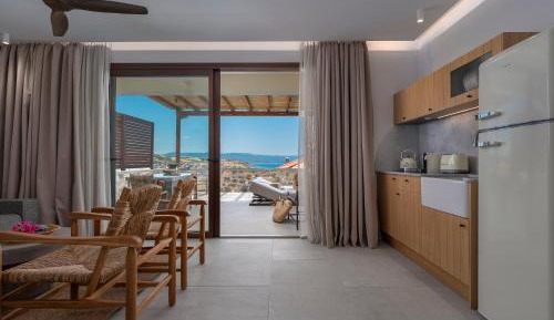 Elegant Suite Sea View