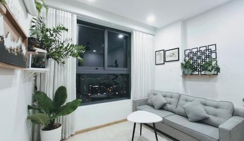 One-Bedroom Premier Apartment