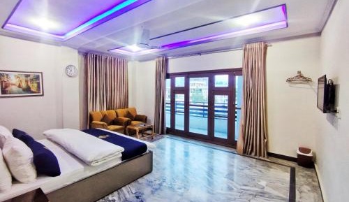 Deluxe Suite