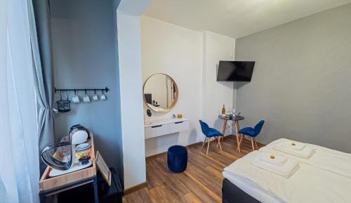 Large Double Room