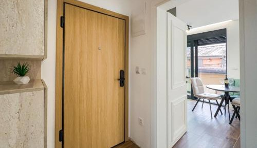 One-Bedroom Apartment with Terrace