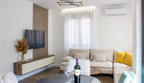 One-Bedroom Apartment with Terrace