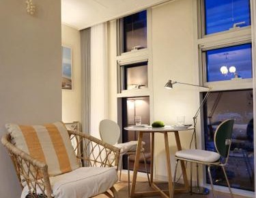 One-Bedroom Apartment with City View - 20F