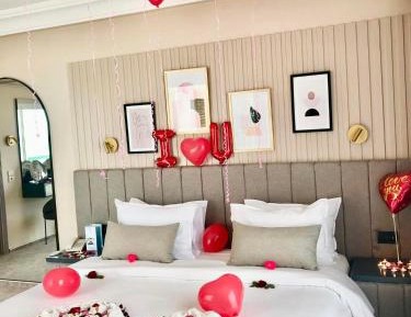 Family Room with Garden View