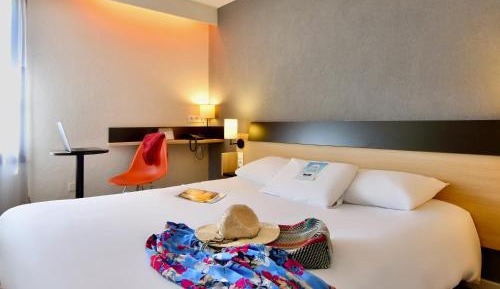 Double Room with 1 Double Bed