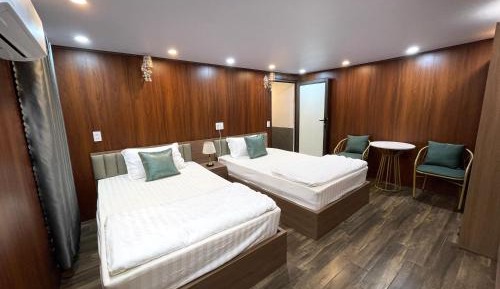 Double or Twin Room with Shared Bathroom