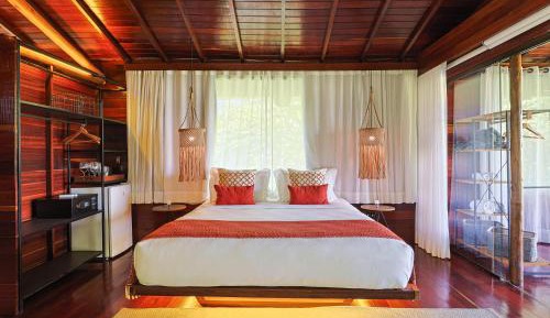 Bungalow - Water Front 