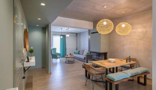 Three-Bedroom Deluxe Apartment