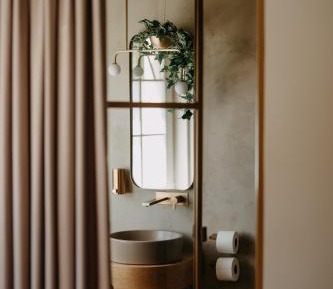 Alcino dos Reis Suite with River View