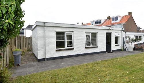 One-Bedroom Holiday Home