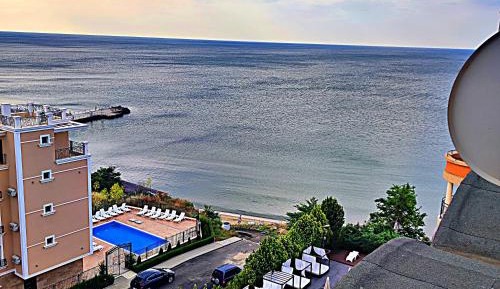 Studio with Sea View