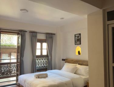 Studio Apartment with Balcony