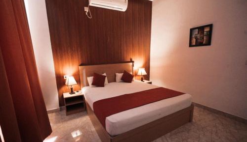 Deluxe Queen Room